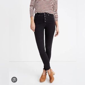 10” high rise button fly skinny jeans in black. Madewell. Size 29